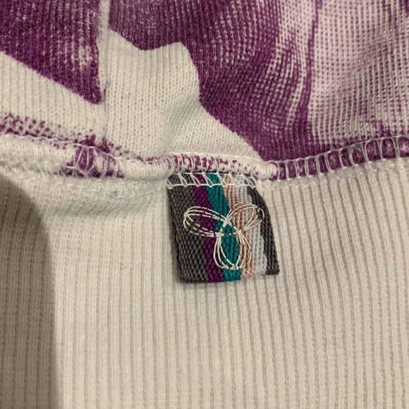 Unique TNA Aritzia Butterfly Full Zip Purple & White Hoodie - size M - Picture 12 of 16